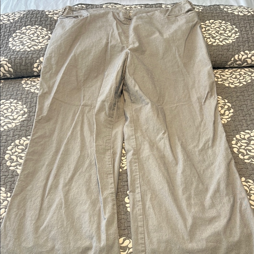 Women’s Tall Blue and White Striped Pant